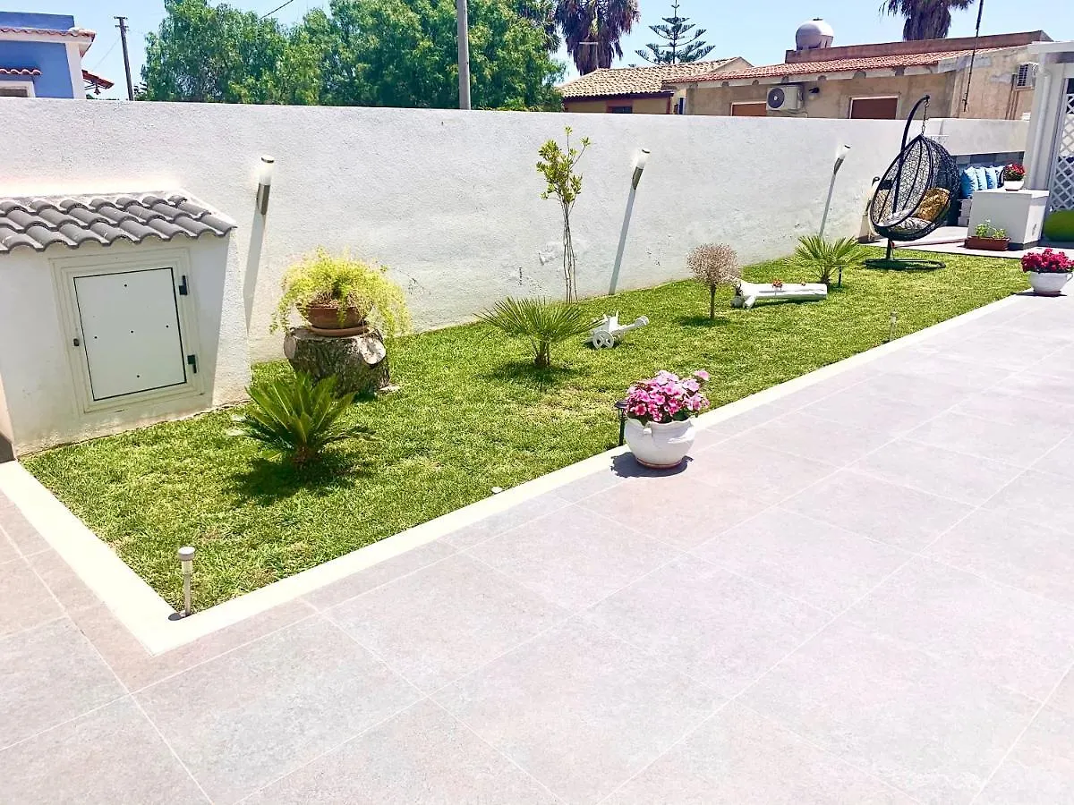 Villa White Sicilia Санта-Мария-дель-Фокалло